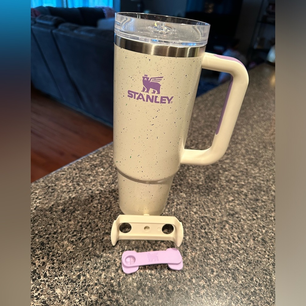 Stanley Cream Speckle 30oz